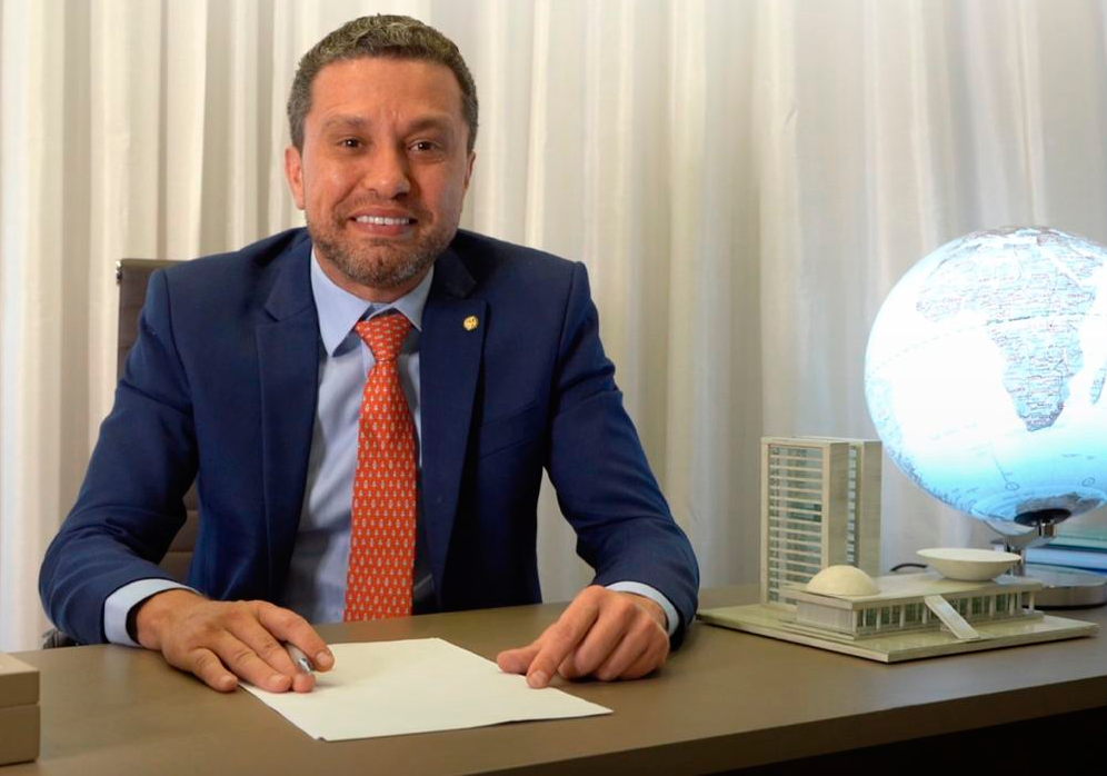 Câmara Municipal de Estrela d’Oeste concede título de cidadão honorário a Fausto Pinato