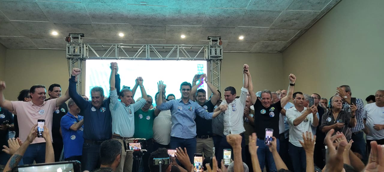Lançamento da campanha de Fausto Pinato para mais um mandato tem a participação de prefeitos, vice-prefeitos e vereadores de quase 220 cidades
