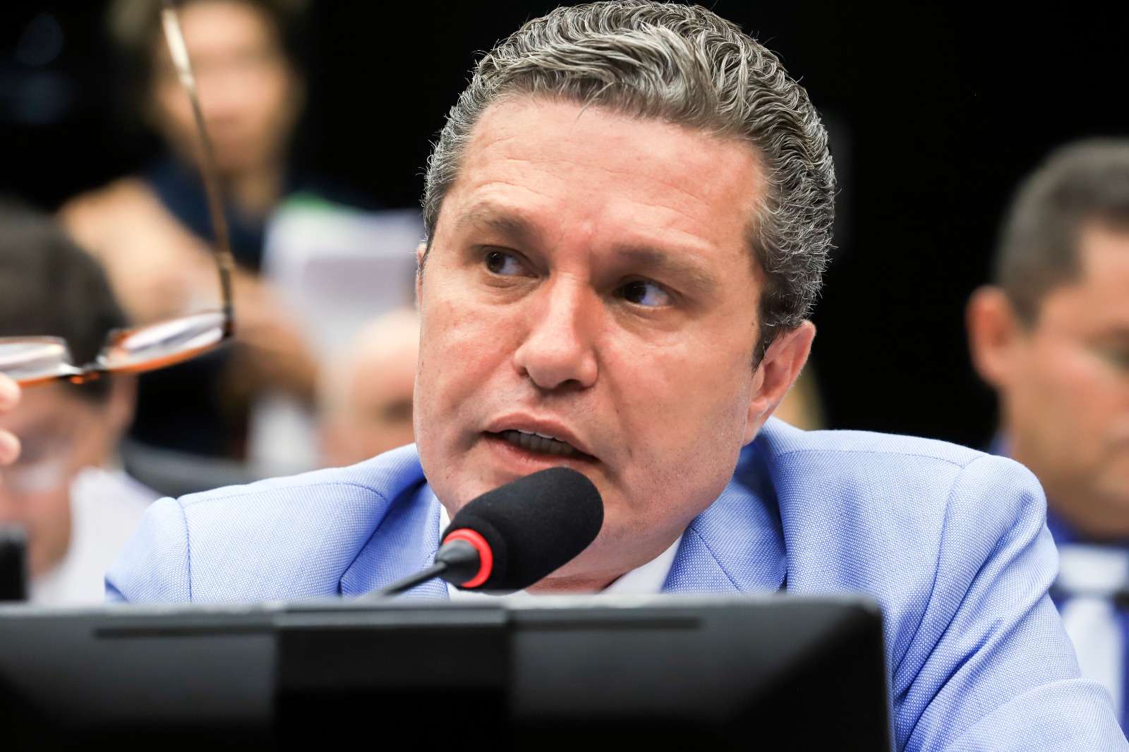 CCTI aprova relatório de Pinato e dá vitória ao consumidor com o PL 469/2024